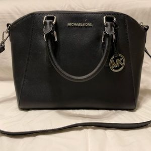 Medium Black Leather bag